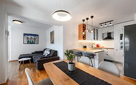 Prestige 7 Apartment